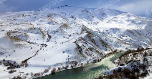 Preview: Snowy Mountains
