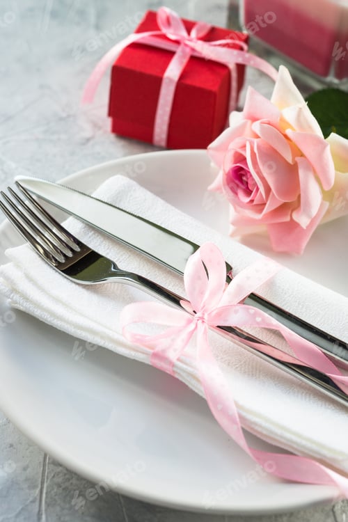 Preview: Valentines day table setting.