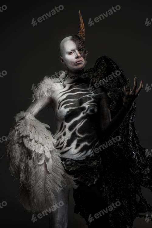 Preview: Demon woman body art