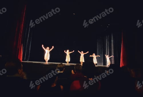 Preview: Momix show