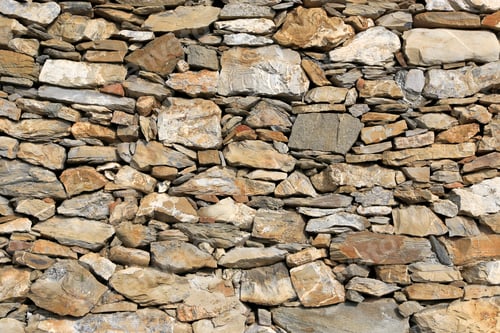 Preview: Wall from stones of various shapes