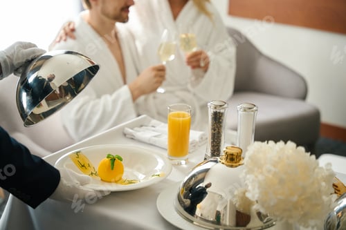 Preview: Hotel employee served breakfast to the newlyweds in their room