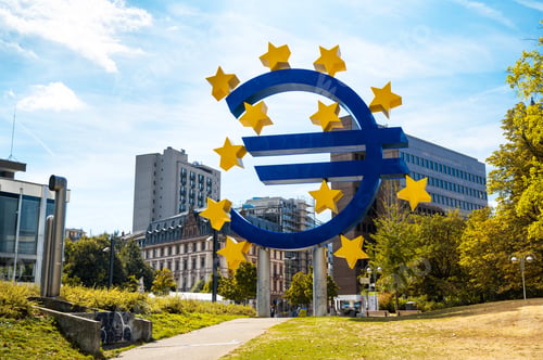 Preview: The Euro-Skulptur in Frankfurt downtown, Germany
