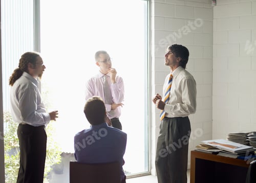 Preview: Businesspeople in a meeting