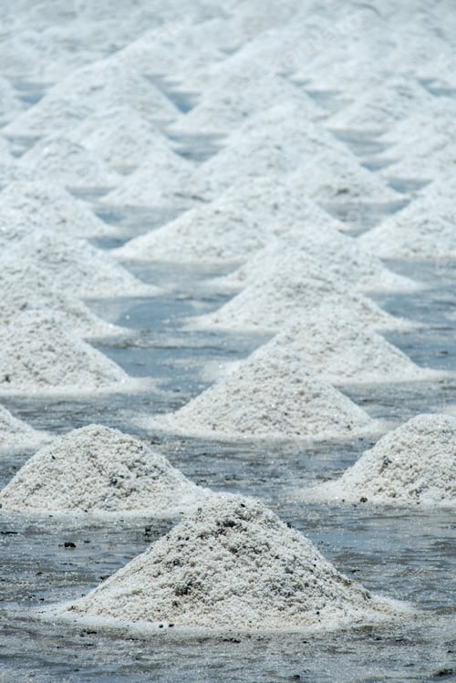 Preview: A lot of salt in the salt fields of farmers in Thailand.