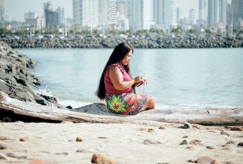 Preview: Indigenous People Crafting Souvenirs For Sale