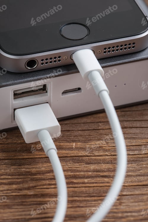 Preview: Smartphone charging with power bank.