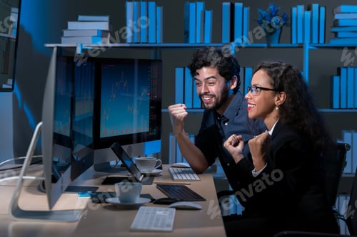 Preview: business men and women who are working hard Working late into the night