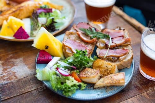 Preview: All day breakfast with eggs and bacon