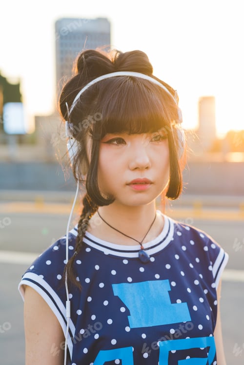 Preview: Young asiatic woman outdoor