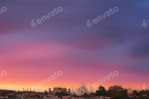 Preview: Taj Mahal in Agra, Uttar Pradesh, India. Sunset sky above Fabulous Taj mahal travel concept. indian