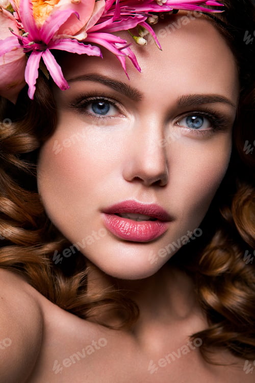 Preview: Beautiful lady with a wreath of flowers