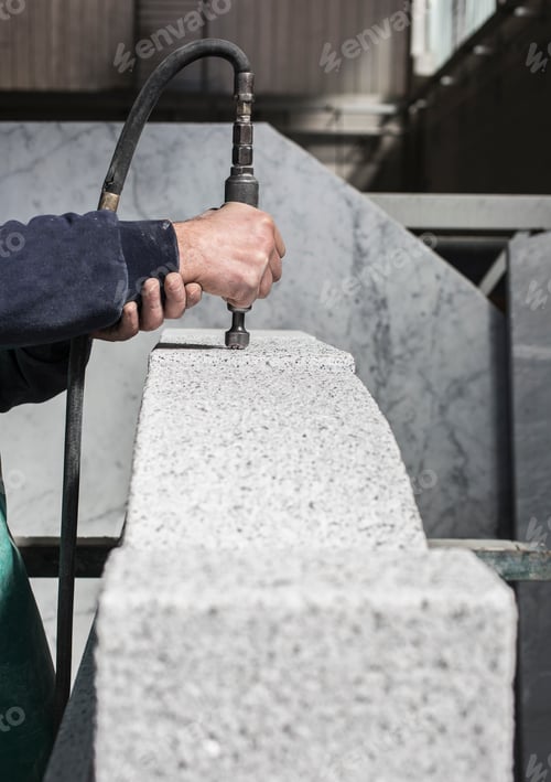 Preview: Italy, Premosello Chiovenda, Verbania, Man working with stone