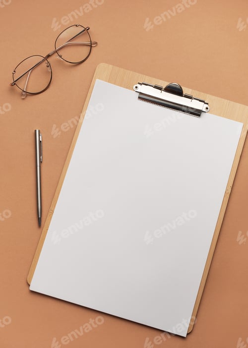 Preview: Clipboard with blank sheet