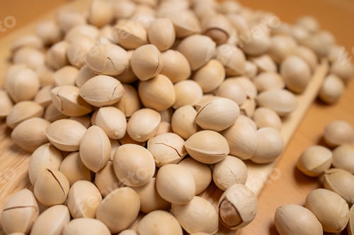 Preview: Pile of ginkgo seed nut close up