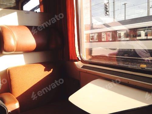 Preview: Empty seat on train