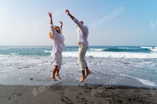 Preview: lifestyle with caucasian senior couple