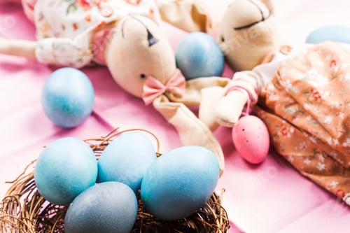 Preview: Pink easter holiday concept with bunny and eggs
