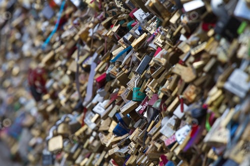 Preview: Love locks in Paris