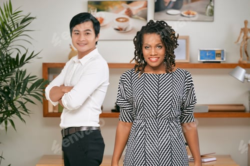 Preview: Positive confident businesswomen
