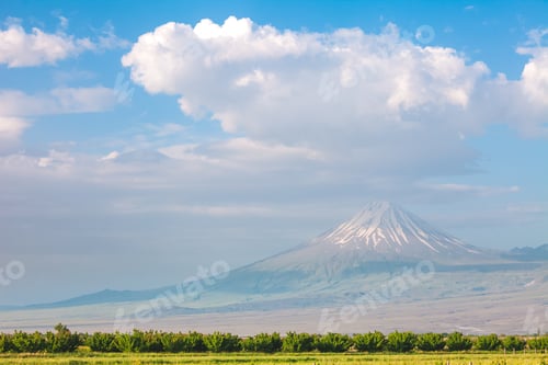 Preview: Ararat mountain and field