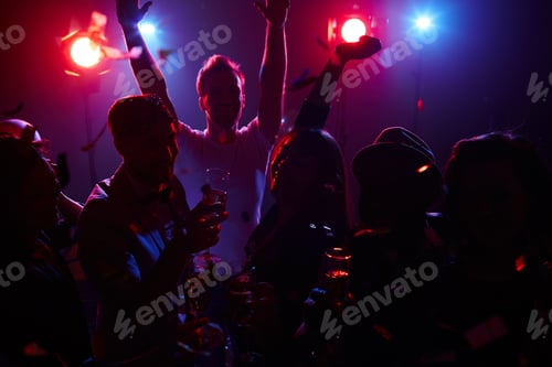 Vista previa: Enjoying party