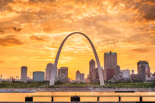 Preview: St. Louis, Missouri, USA downtown cityscape on the river