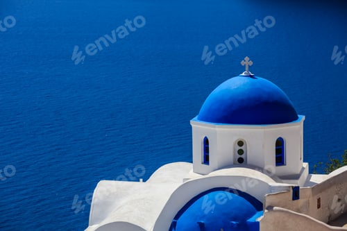 Preview: White church with blue dome in Santorini, Greece