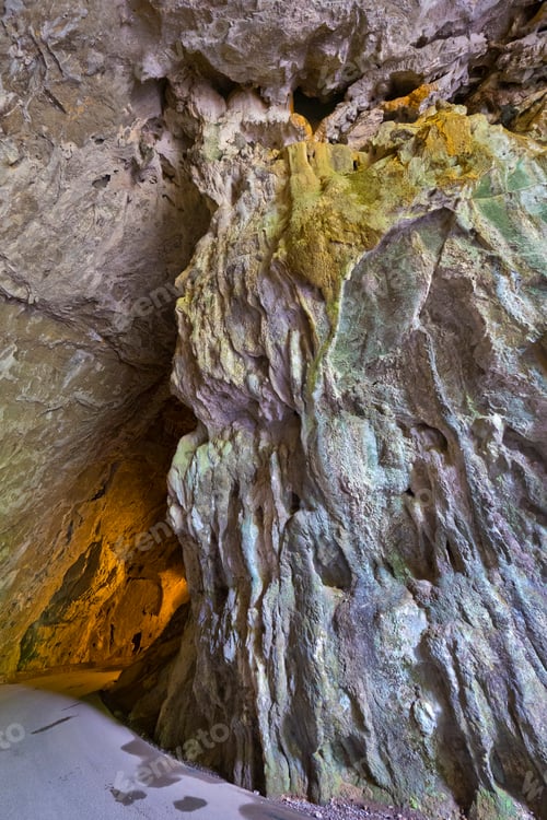 Preview: La Cuevona, Road Natural Karst Cave, Cuevas del Agua, Spain