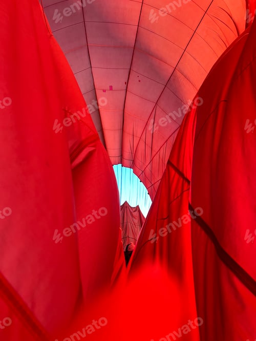 Preview: The red