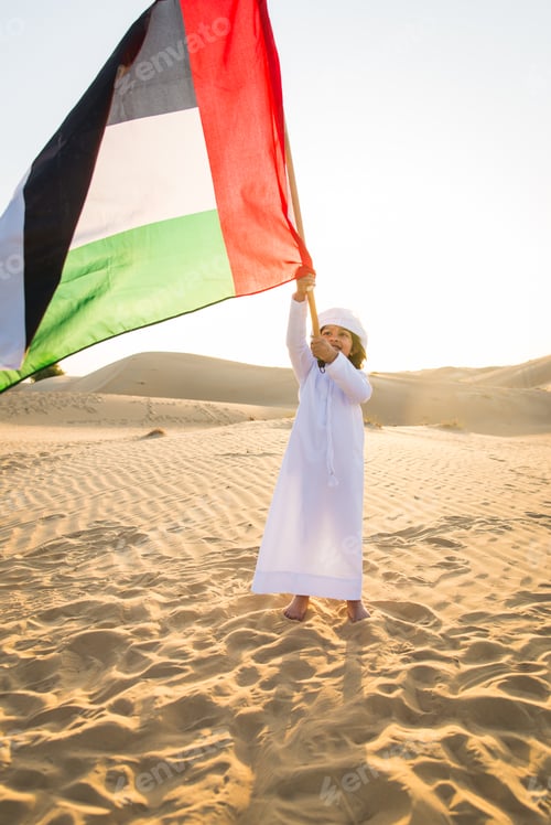 Preview: Arabian family in the desert