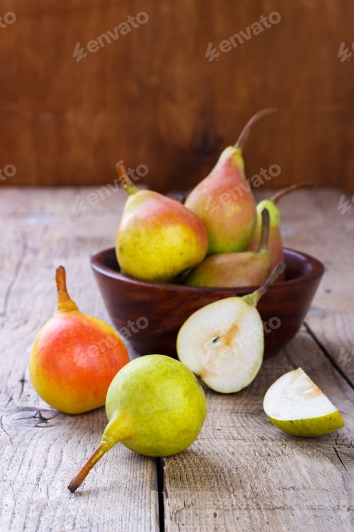 Preview: Healthy Organic Pears