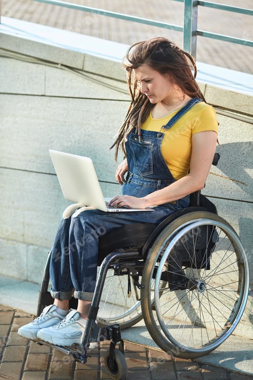 Preview: serious disabled girl looking for a job in the internet