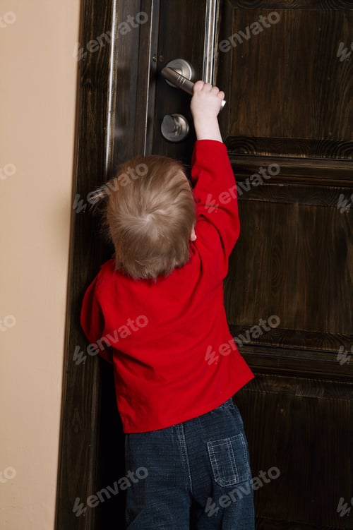 Preview: little boy tries to open door