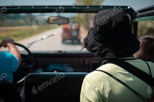 Preview: Travelling in jeep car safari 1