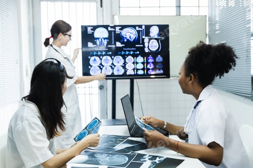 Preview: medical students studying brain disease diagnosis through learning from X-ray film