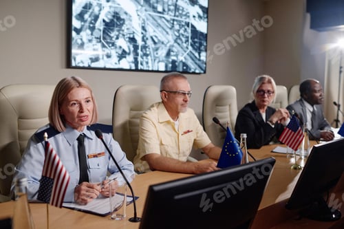 Preview: Politicians discussing difficult situation in the country