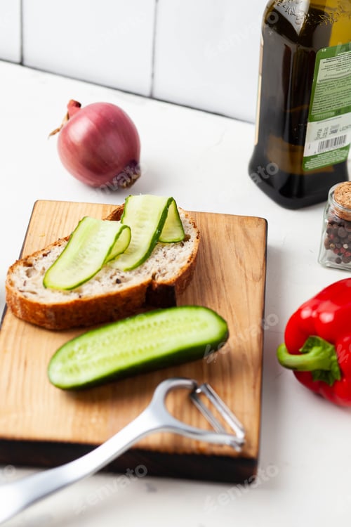 Preview: Sandwich making