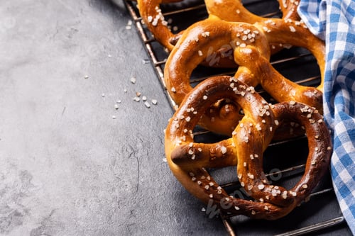 Preview: Freshly baked homemade pretzels