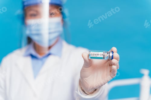 Vista previa: Personas que reciben la vacuna contra el virus de la covid-19 y la vacunación contra el coronavirus