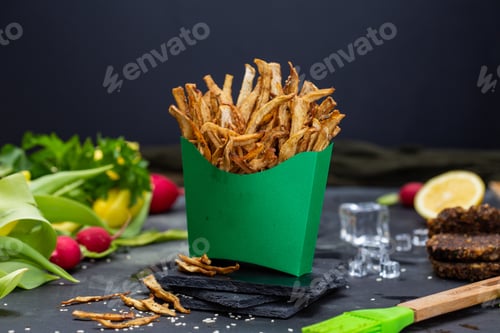 Preview: Closeup shot of the dehydrated sweet potatoes in the green paper box