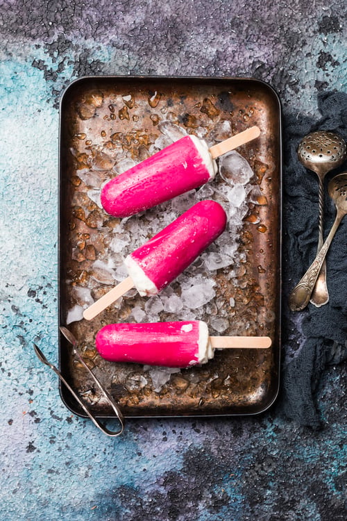 Preview: Top view pink cranberry popsicle