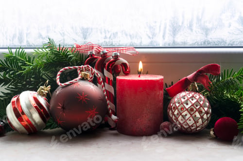 Preview: Christmas decorations on windowsil