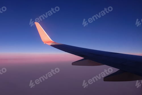 Preview: wing of the plane