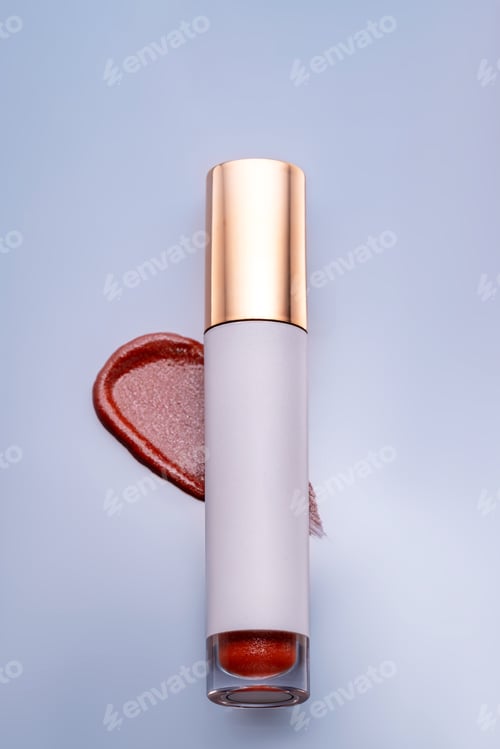 Vista previa: red shimmering candy of lip gloss with color shading palette smudge gel, cosmetic makeup
