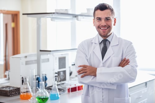 Preview: Handsome doctor in laboratory