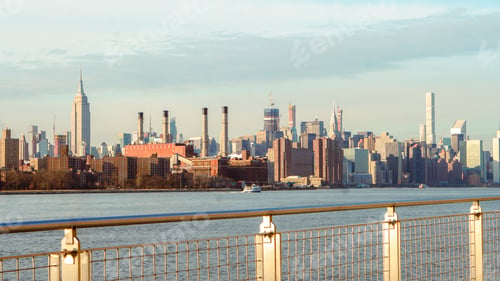 Preview: Pier in New York City during winter