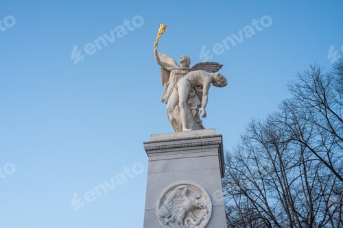 Preview: Iris takes the fallen hero to Olympus Sculpture at Schlossbrucke Bridge - Berlin, Germany