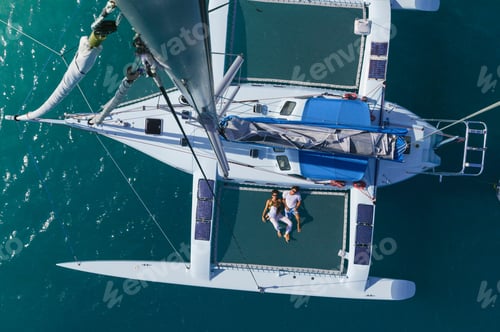 Preview: Boat viewed from crow?s nest