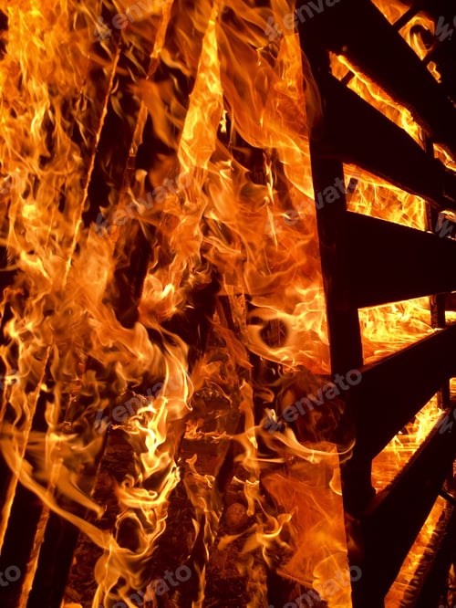 Preview: Fire camp
